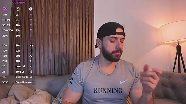 Maximo Wolff online show from April 11, 8:02 pm