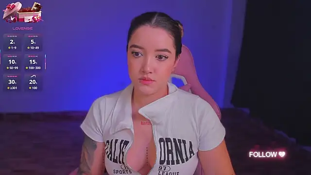 lunaarose online show from September 25, 4:16 am