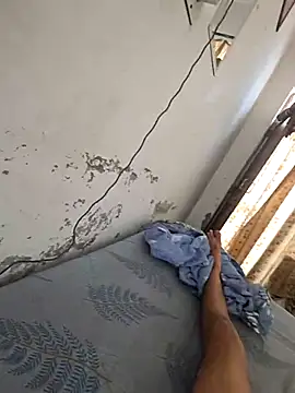 desir3dlund online show from September 28, 7:47 am