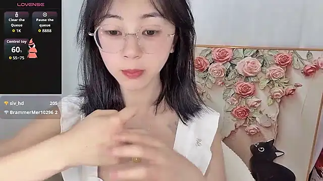 Snapshot of nini_a chatting on July 11, 8:06 am nini a online show from July 11, 8:06 am