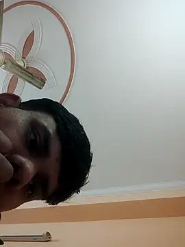 Snapshot of yr_Alex chatting on December 18, 7:47 am yr Alex online show from December 18, 7:47 am