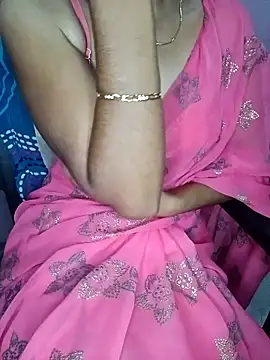 Snapshot of Nidhi_lovely chatting on May 2, 2:49 am Nidhi lovely online show from May 2, 2:49 am