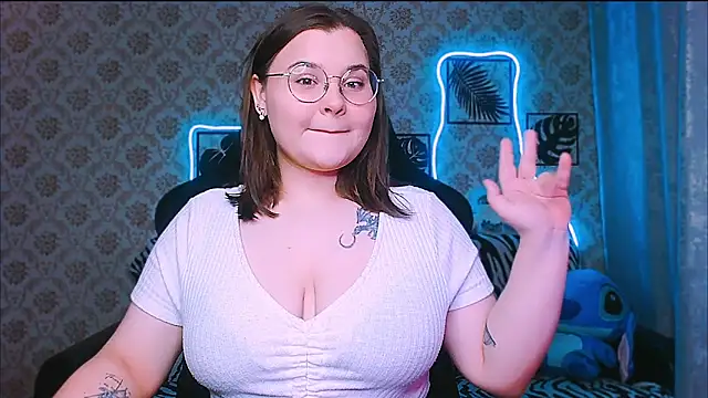 InLoveWithLife26 online show from November 25, 8:36 am