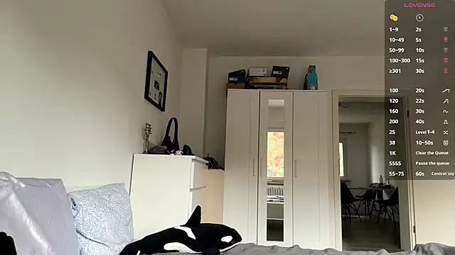 MaydaCornwall online show from October 3, 7:05 am