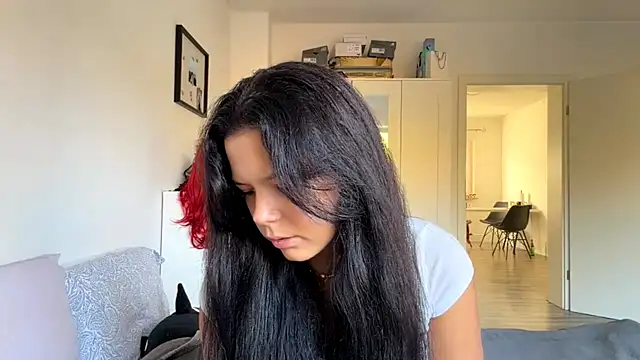 MaydaCornwall online show from October 30, 8:05 am