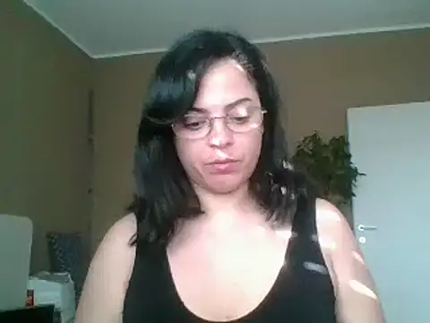 ITALIANASISIXX online show from April 16, 7:20 am