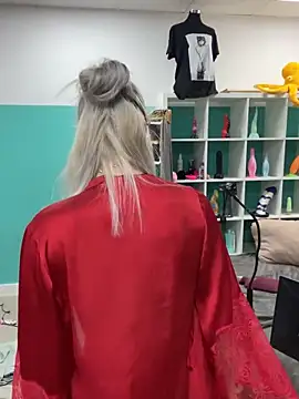 Snapshot of TheRealJessyLey chatting on November 5, 8:03 am TheRealJessyLey online show from November 5, 8:03 am