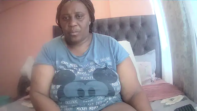 HUGEASSXXXXX online show from March 24, 5:56 am