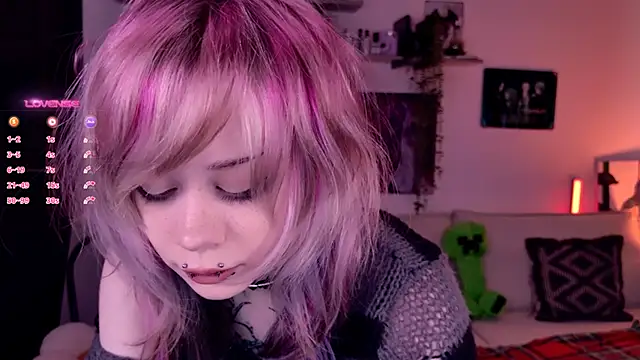 Lollyshy online show from November 19, 9:42 am