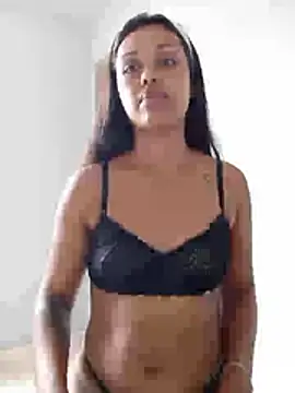 indiazinhabella27 online show from February 21, 3:24 pm