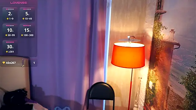 LynFlitton online show from September 10, 5:40 am