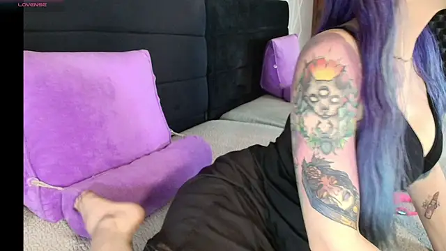 karlamoon23 online show from March 2, 6:37 pm