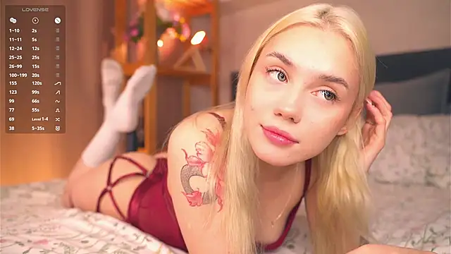 LilianBenskin online show from November 13, 6:45 am