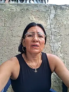 Snapshot of maturexxxnaughty chatting on October 30, 12:17 pm maturexxxnaughty online show from October 30, 12:17 pm