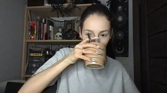 Yuna5343 online show from March 4, 9:43 pm