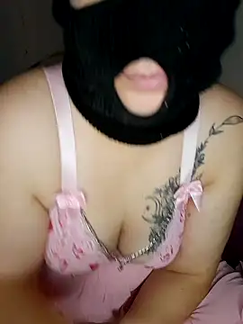 Snapshot of 1Malika chatting on October 7, 7:49 am 1Malika online show from October 7, 7:49 am