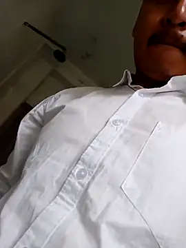 Snapshot of lilldickyyy chatting on November 2, 7:55 am lilldickyyy online show from November 2, 7:55 am