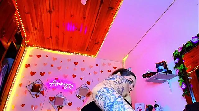 Anny Hurtado online show from September 16, 7:20 am