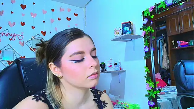 Anny Hurtado online show from October 15, 7:41 am