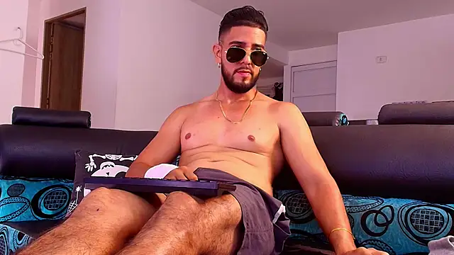 Snapshot of DaveSoldier chatting on November 30, 2:32 pm DaveSoldier online show from November 30, 2:32 pm