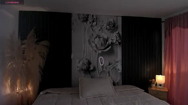 ShaniaDaniels online show from March 26, 9:09 pm