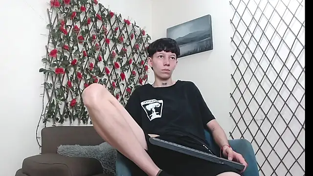 LiamBrown09 online show from May 5, 7:22 pm