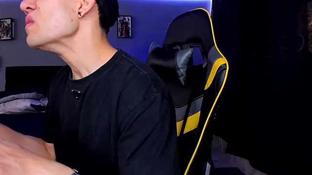 alexgiraldo   online show from September 13, 1:44 pm