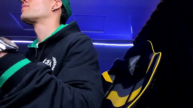 alexgiraldo   online show from September 29, 12:10 pm