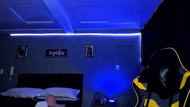 alexgiraldo   online show from October 7, 11:18 am