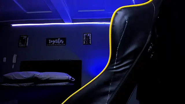 alexgiraldo   online show from November 1, 10:50 am