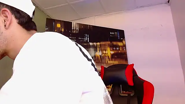 alexgiraldo   online show from April 15, 2:40 am