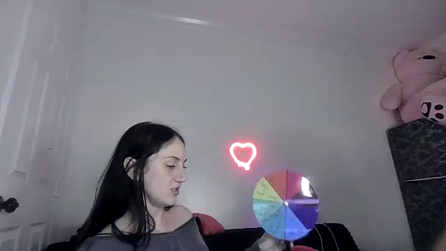 Snapshot of torithequeen chatting on January 19, 3:32 am torithequeen online show from January 19, 3:32 am