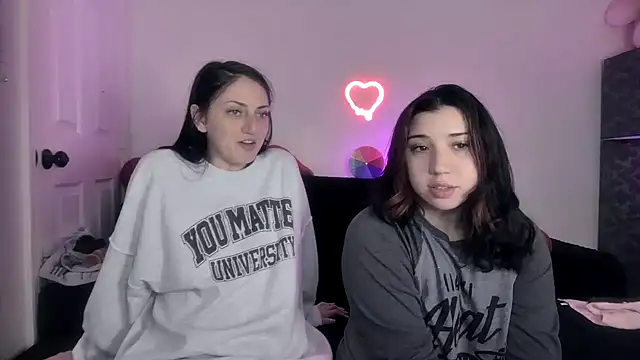 Snapshot of torithequeen chatting on February 8, 3:37 pm torithequeen online show from February 8, 3:37 pm