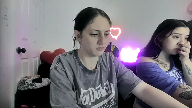 Snapshot of torithequeen chatting on February 12, 3:07 pm torithequeen online show from February 12, 3:07 pm