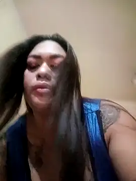 Snapshot of EmmaKantutera chatting on November 4, 5:23 pm EmmaKantutera online show from November 4, 5:23 pm