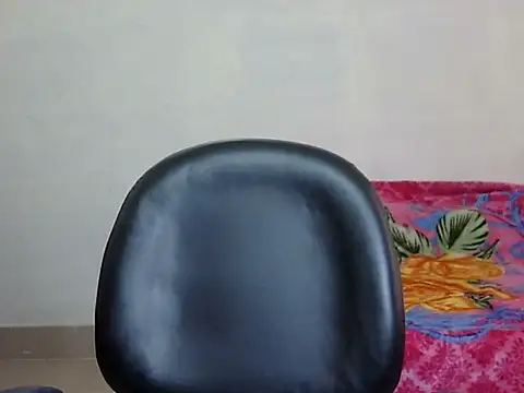 Snapshot of rekha_1508 chatting on February 22, 4:13 am rekha 1508 online show from February 22, 4:13 am