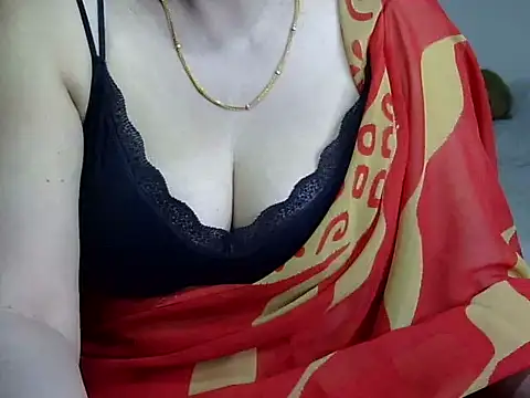 Snapshot of rekha_1508 chatting on March 2, 2:13 pm rekha 1508 online show from March 2, 2:13 pm