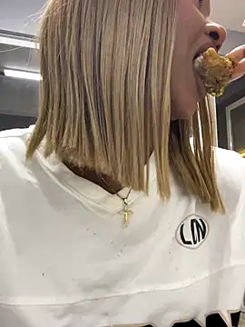 alisonn moon online show from November 22, 12:42 am