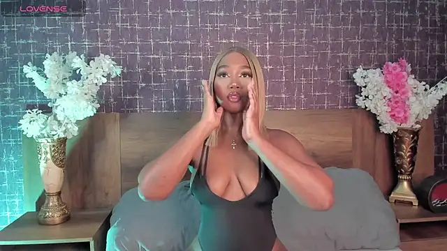 alisonn moon online show from November 27, 8:22 pm