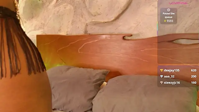 alisonn moon online show from February 1, 12:26 pm