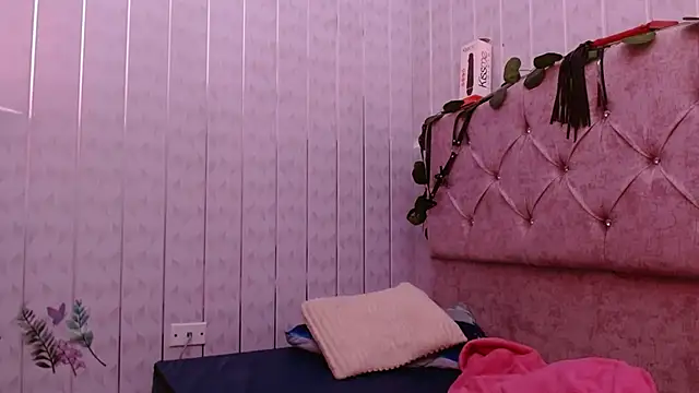 Snapshot of Susanahotsexxx chatting on October 9, 1:20 pm Susanahotsexxx online show from October 9, 1:20 pm