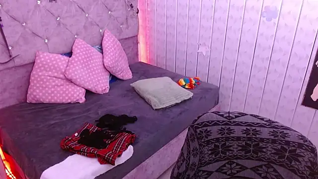 Snapshot of Susanahotsexxx chatting on October 21, 2:01 am Susanahotsexxx online show from October 21, 2:01 am