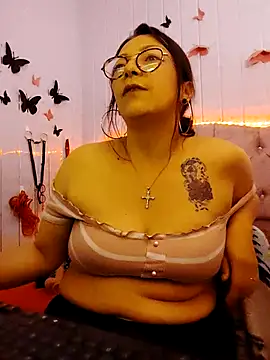 Snapshot of Susanahotsexxx chatting on November 14, 1:48 am Susanahotsexxx online show from November 14, 1:48 am