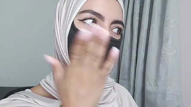 jade nassar online show from December 3, 11:47 pm