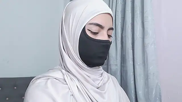 jade nassar online show from December 18, 9:10 pm