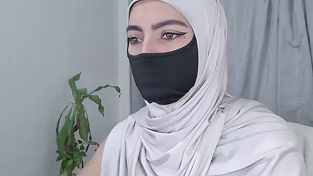 jade nassar online show from April 1, 1:01 pm