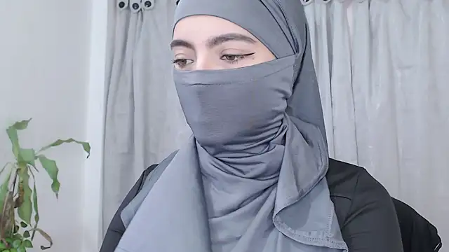 jade nassar online show from April 13, 9:20 pm