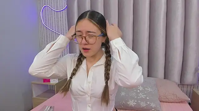 SamanthaPeachss online show from January 7, 11:56 am