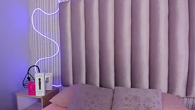 SamanthaPeachss online show from January 8, 1:02 pm