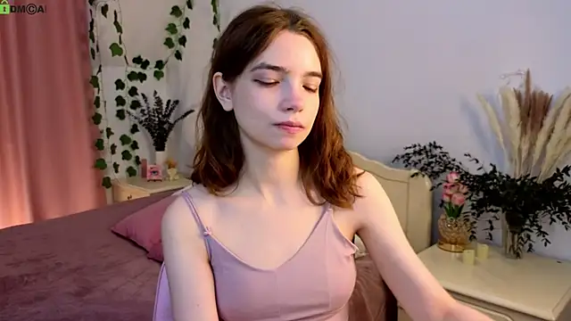 Snapshot of Evi_Brook chatting on December 22, 1:52 pm Evi Brook online show from December 22, 1:52 pm